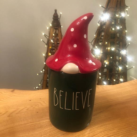 RAE DUNN: Christmas Gnome Sented Candle with lid Topper Canister 🇺🇸 RELEASE - Picture 2 of 8